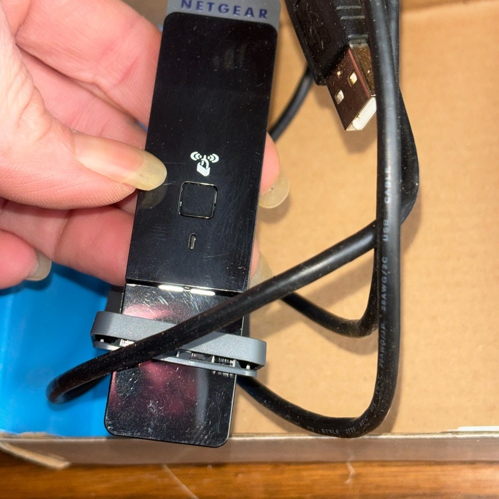 NETGEAR N300 Wireless USB Adapter - Picture 4 of 5